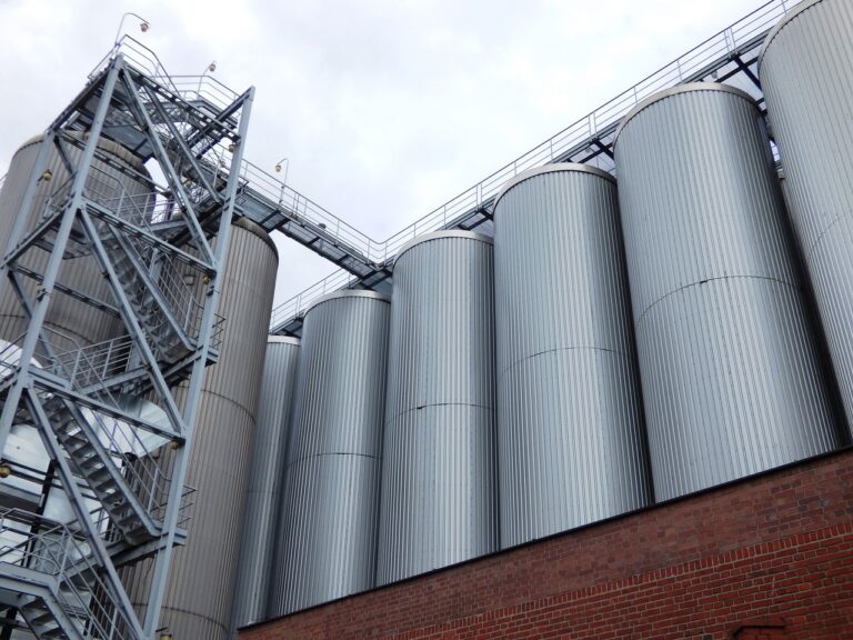 brewery, tey, vats-377019.jpg